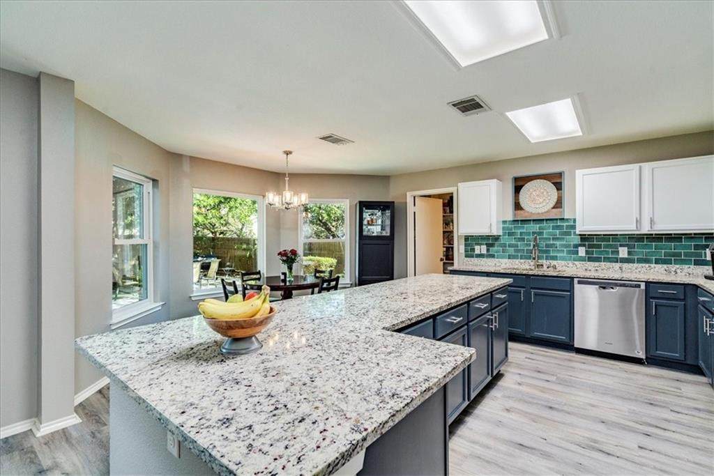 1607 Azalea Dr - Photo 1