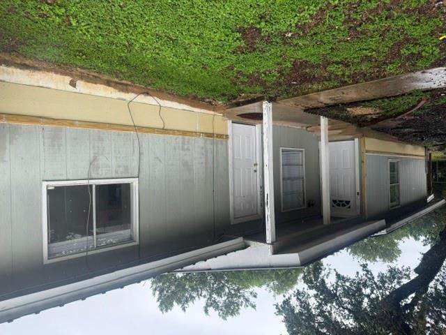 812 Hazelton St - Photo 1