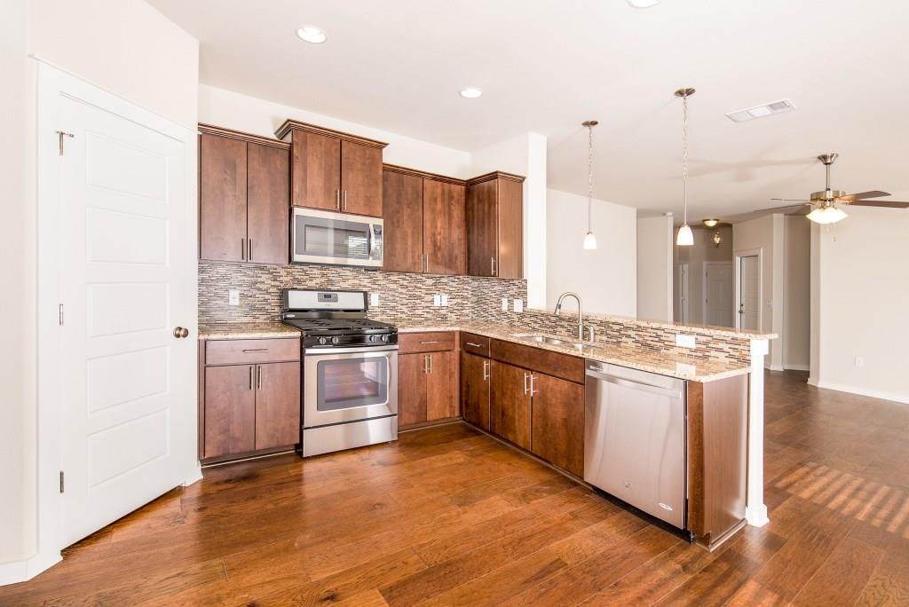 1908 Gabrielles Way - Photo 1