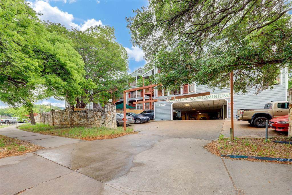2901 San Jacinto Blvd - Photo 1