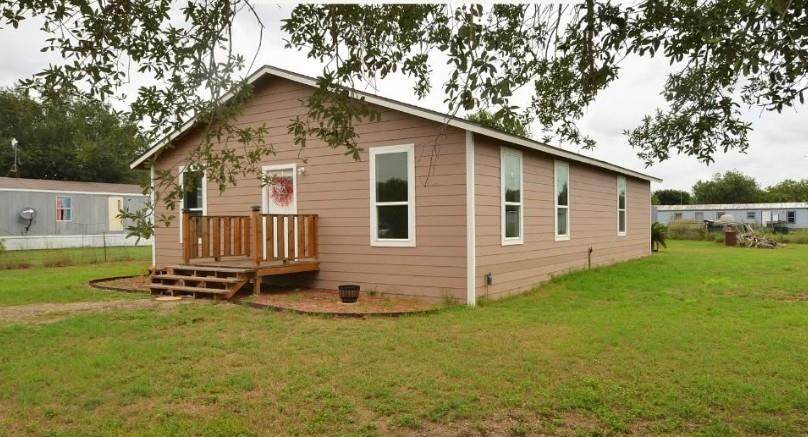 245 Cross Lake Dr - Photo 1