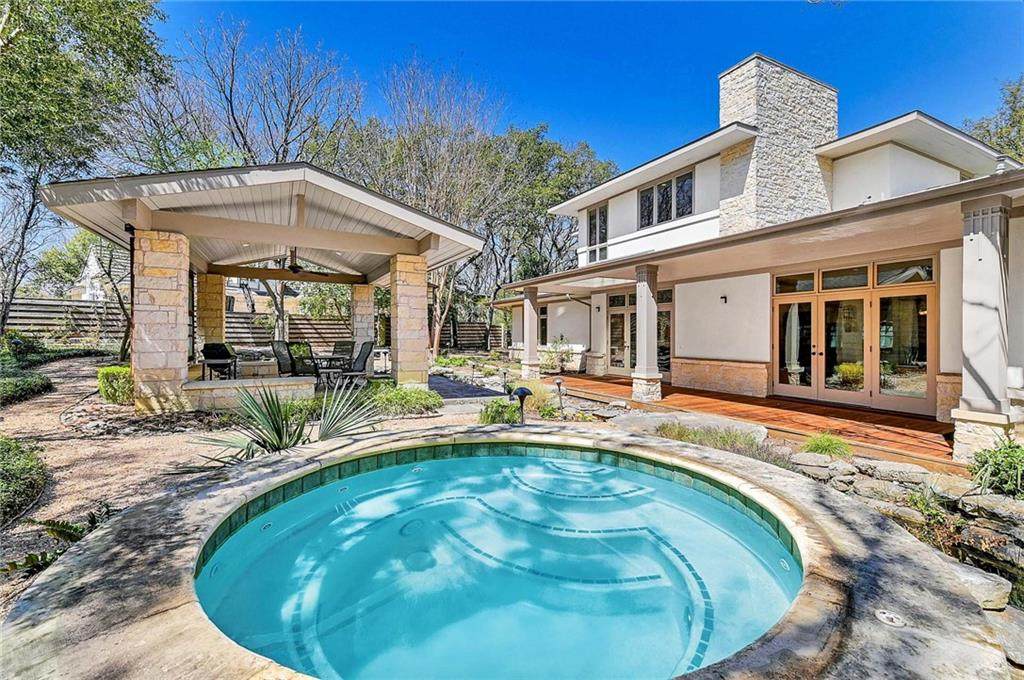500 Lake Cliff Trl - Photo 1