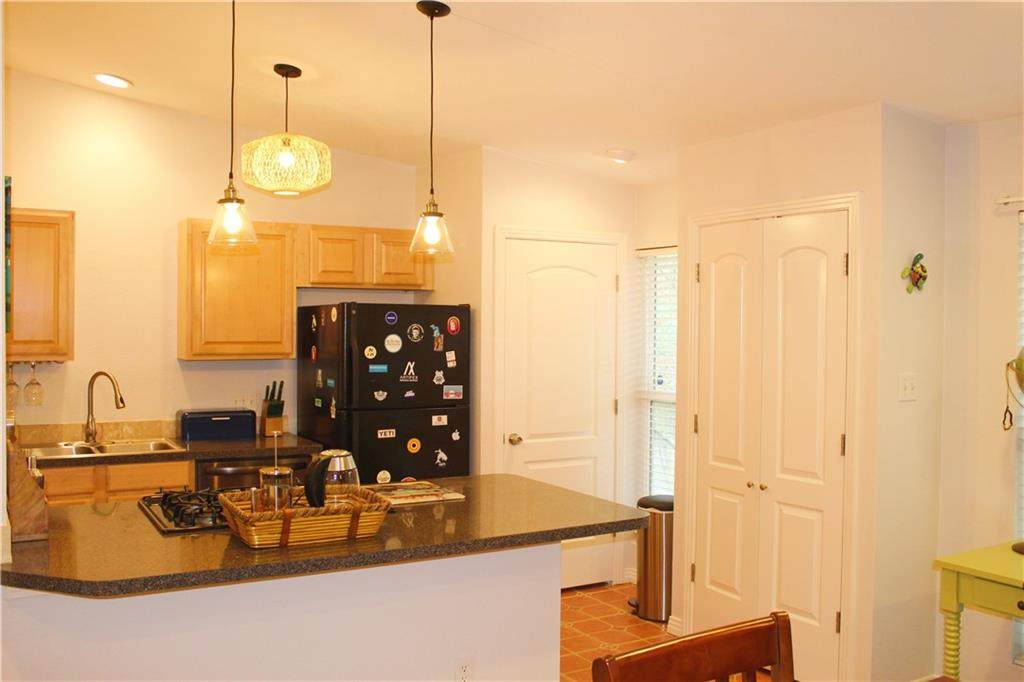 2021 Bluebonnet Ln - Photo 1