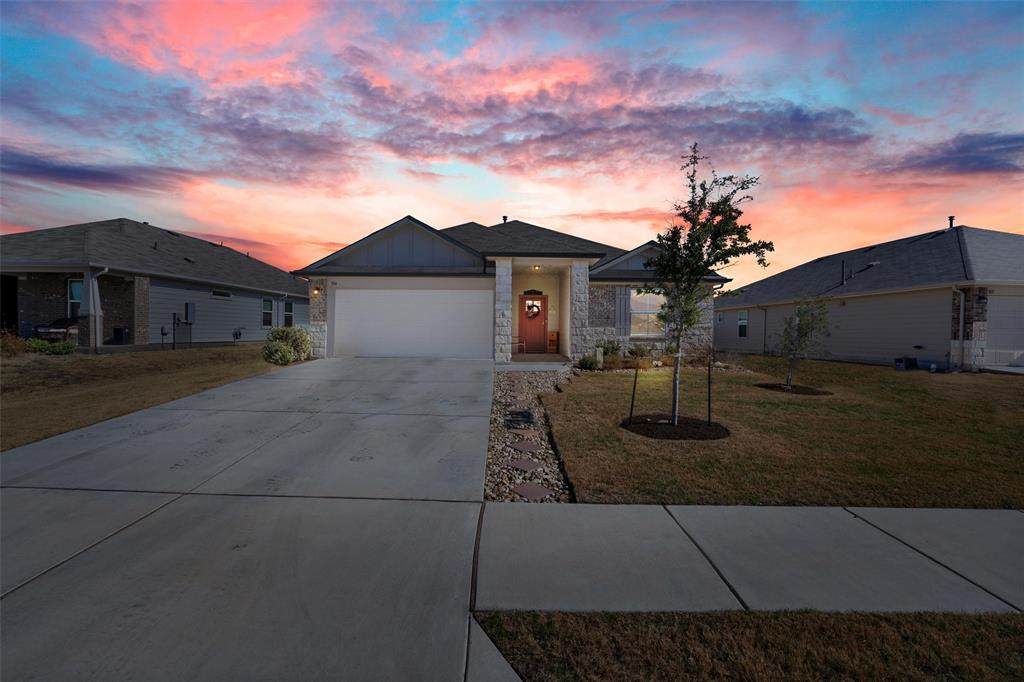 104 Stellamar Dr - Photo 1