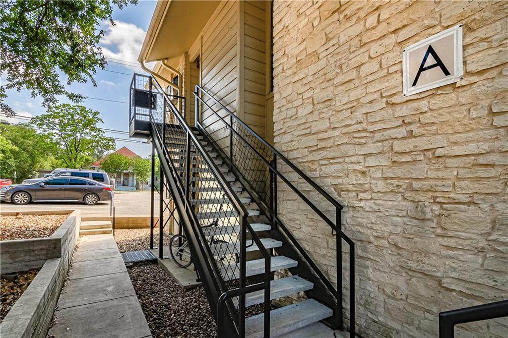 1013 Chestnut St - Photo 1