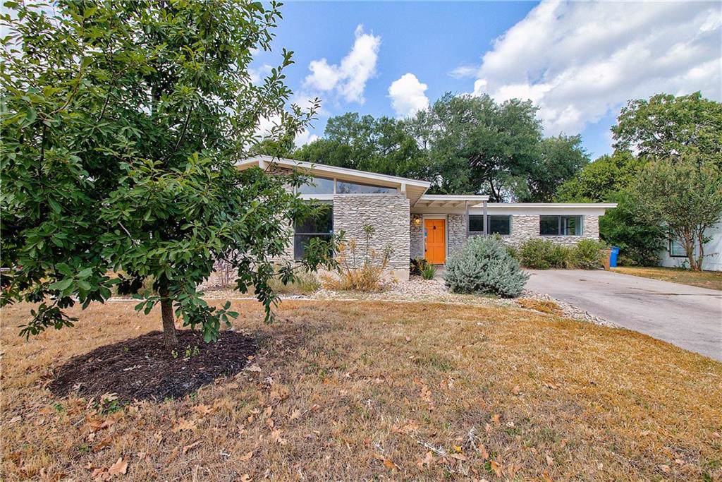 8008 Gault St - Photo 1