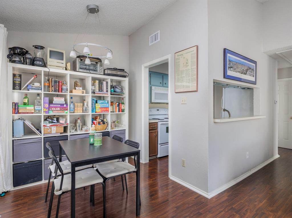 2706 Salado St - Photo 1