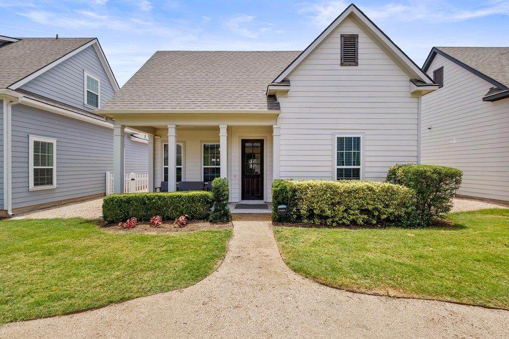 1174 Grant Wood Ave - Photo 1