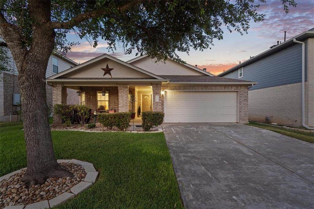 2720 Silver Spur Ln - Photo 1