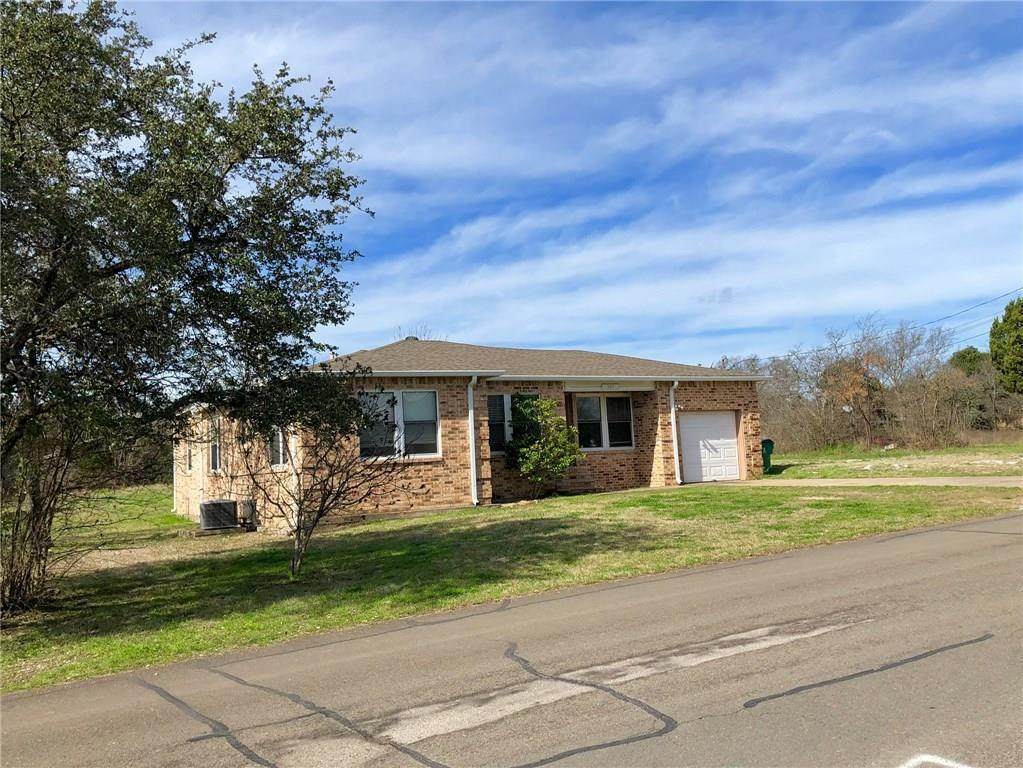 307 Mustang Ave - Photo 1
