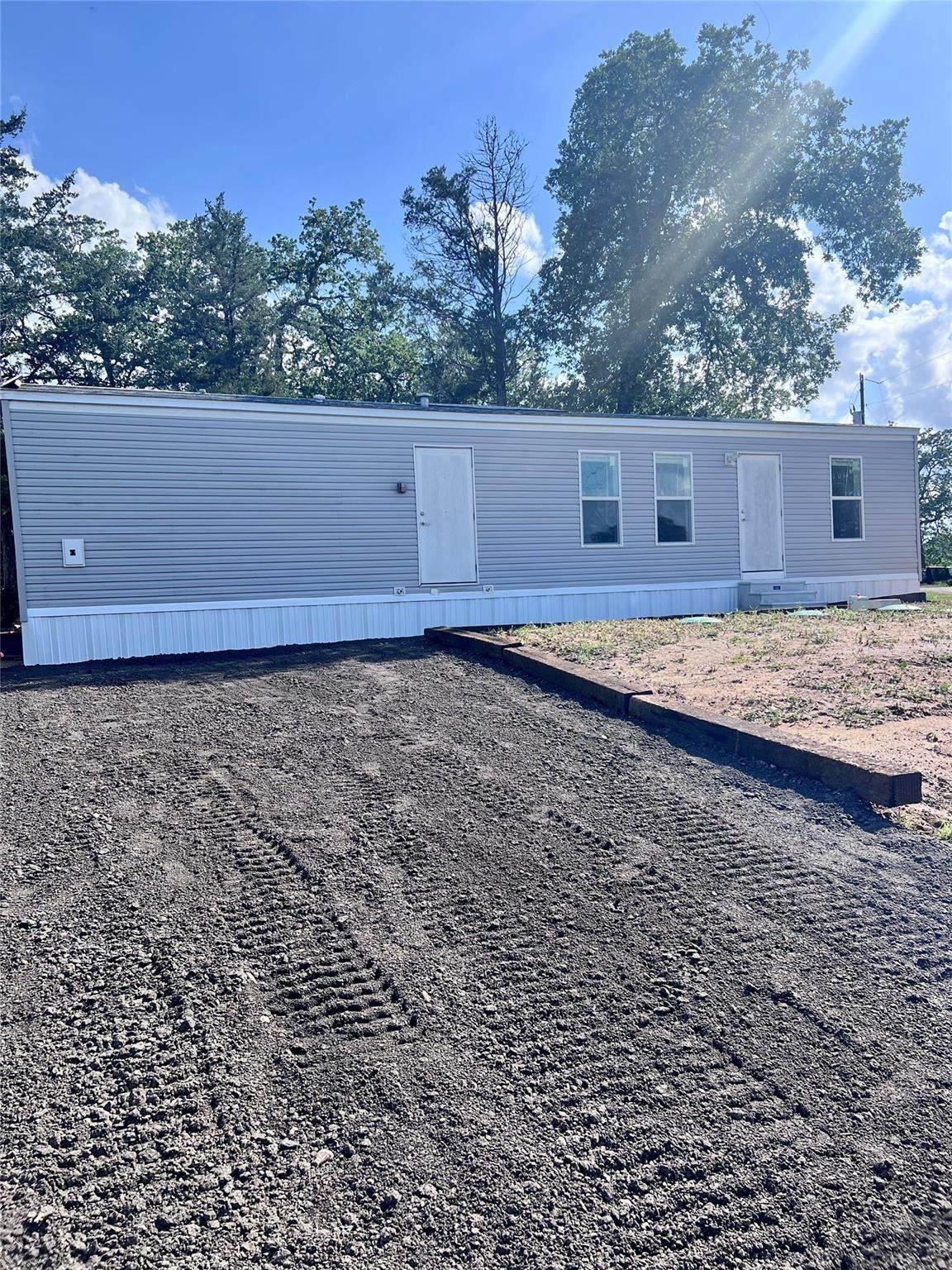121 Kiowa Dr - Photo 1