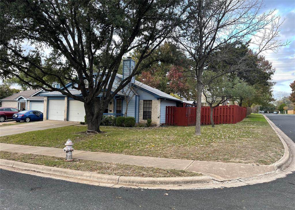 906 Bodgers Dr - Photo 1