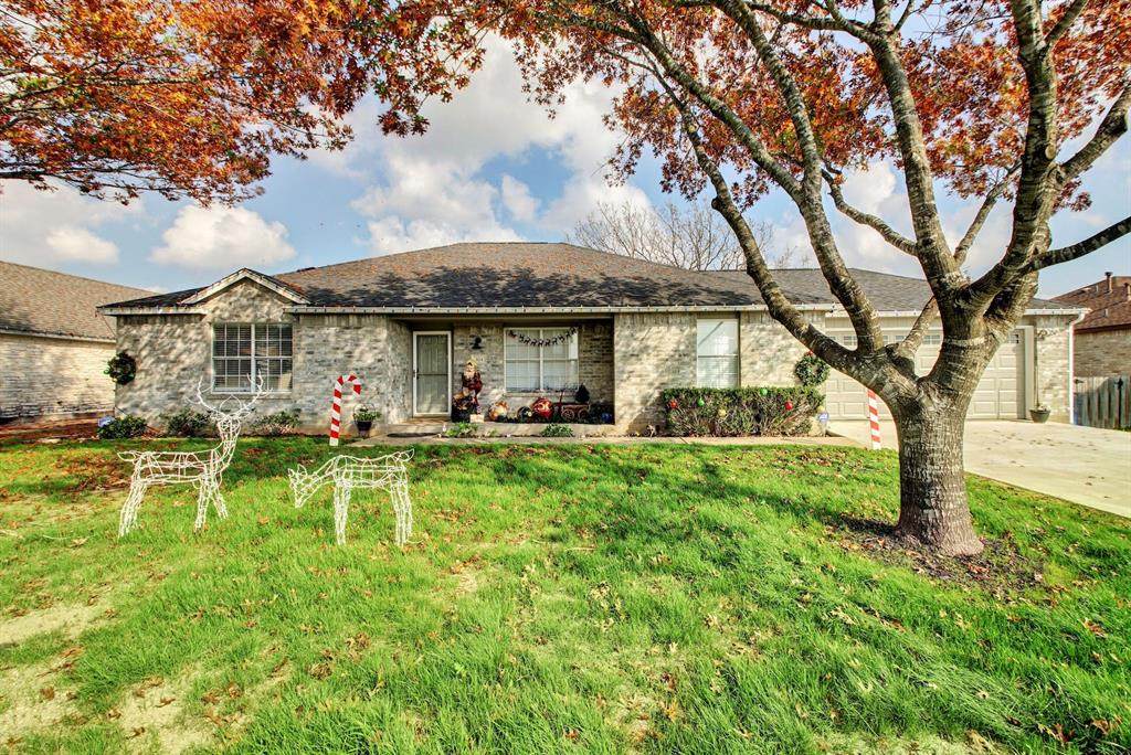 304 Creekside Dr - Photo 1