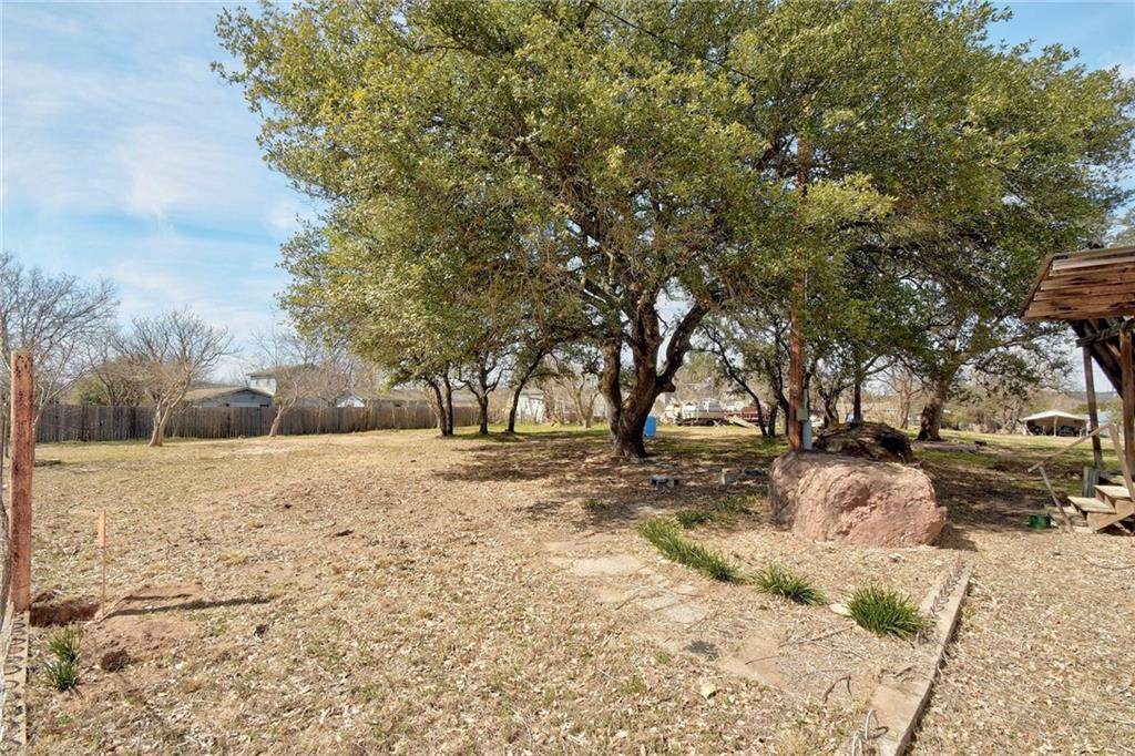 830 Navajo Dr - Photo 1