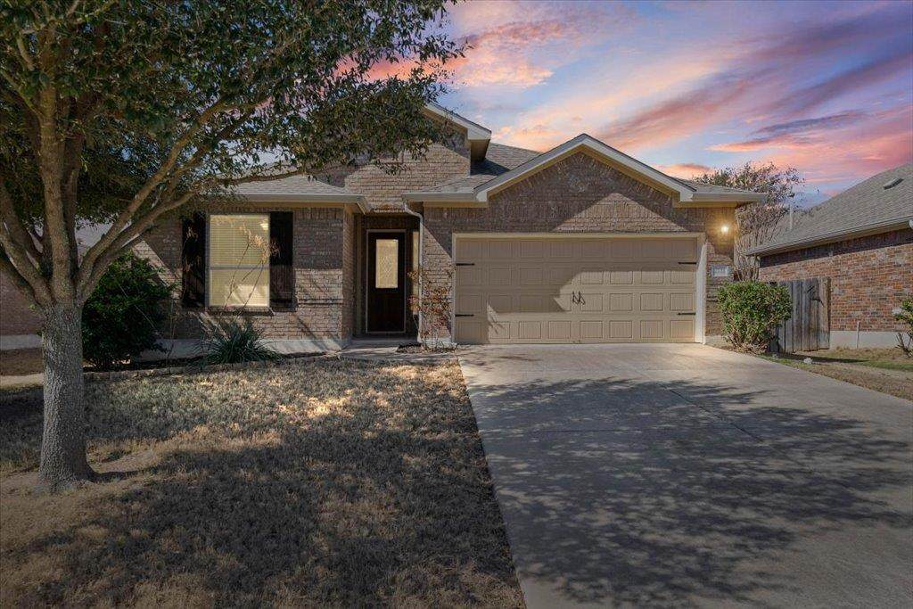 2721 Garlic Creek Dr - Photo 1