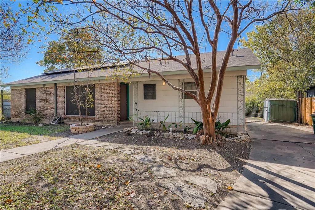 2405 Trafalgar Dr - Photo 1