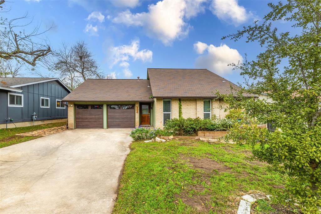 3304 Plantation Rd - Photo 1
