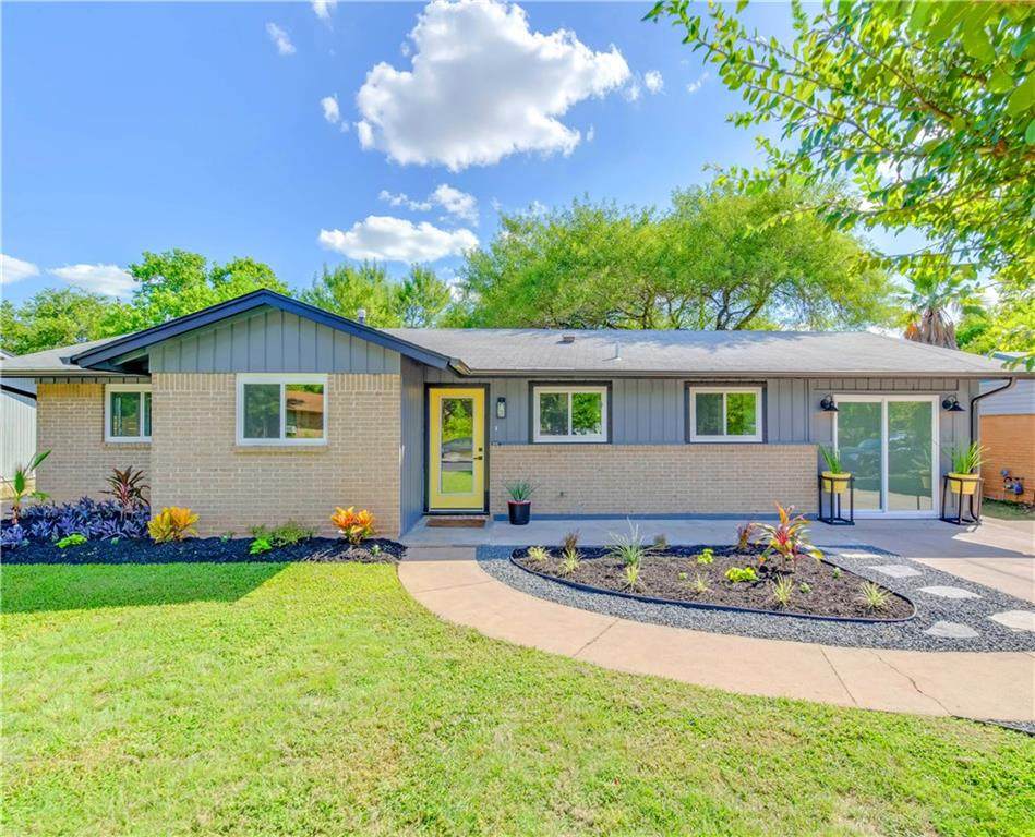 1113 Meadows Dr - Photo 1