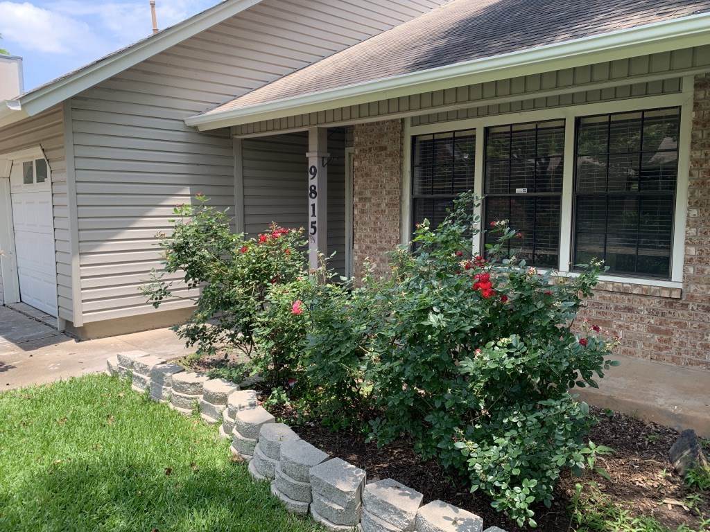9815 Woodshire - Photo 1