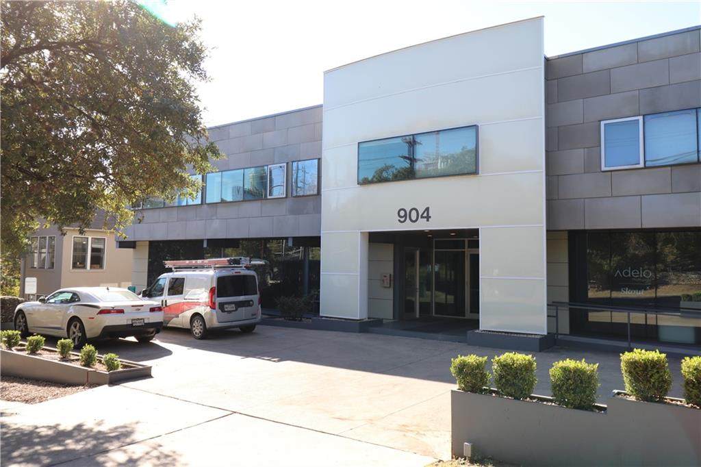 904 West Ave - Photo 1