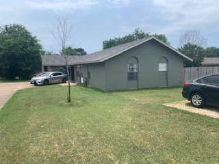2402 Parker Cir - Photo 1
