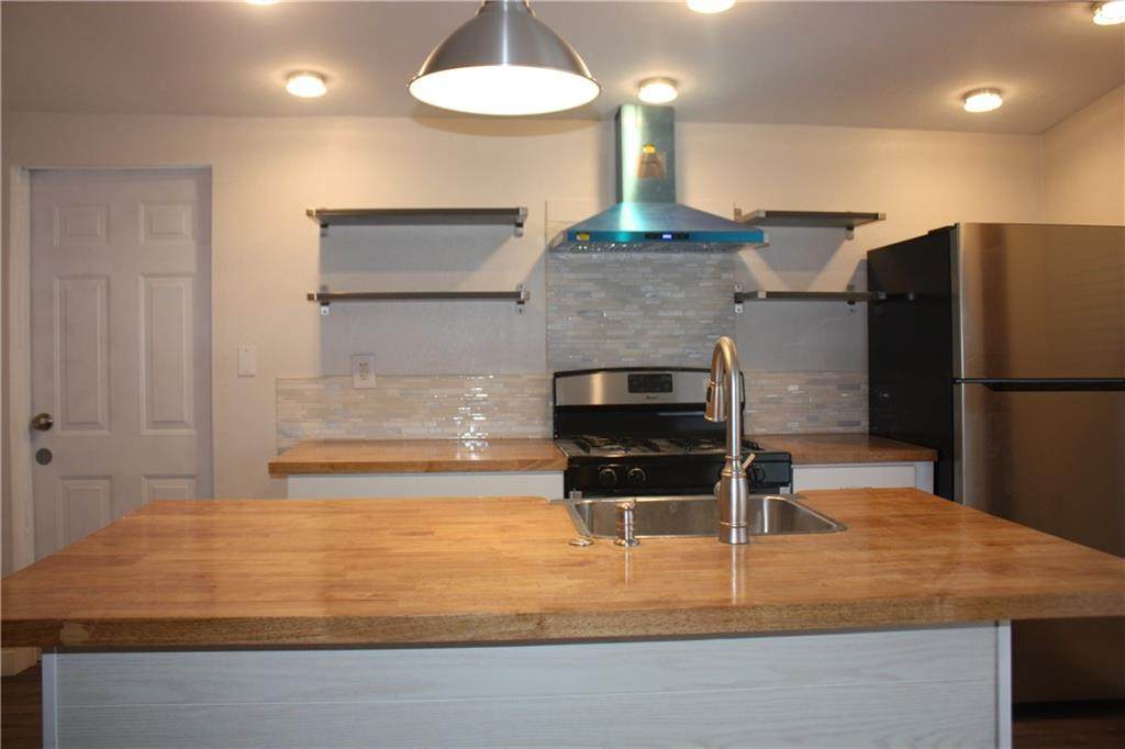 1123 Gunter St - Photo 1