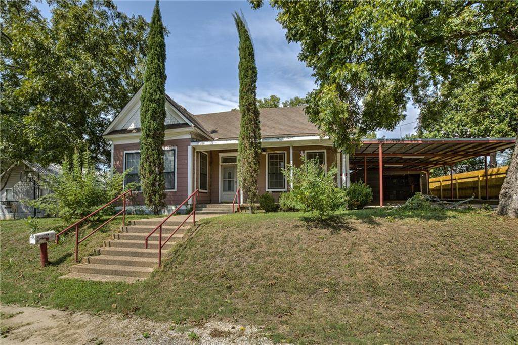 104 Alamo St - Photo 1