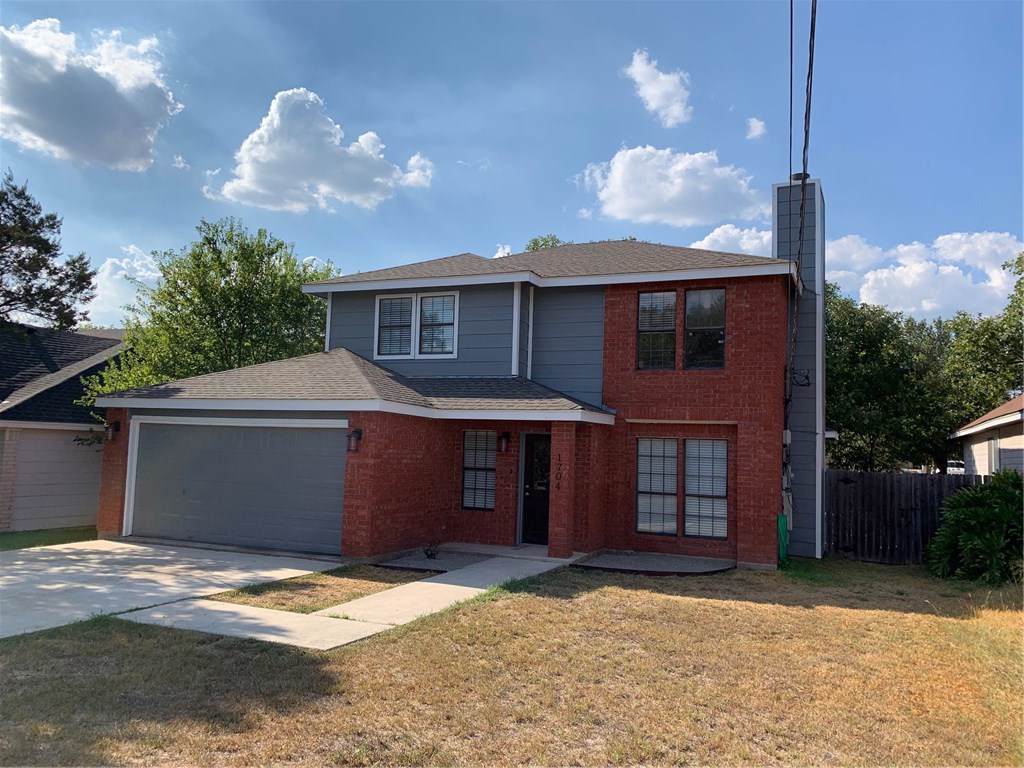 1704 Ramona Cir - Photo 1
