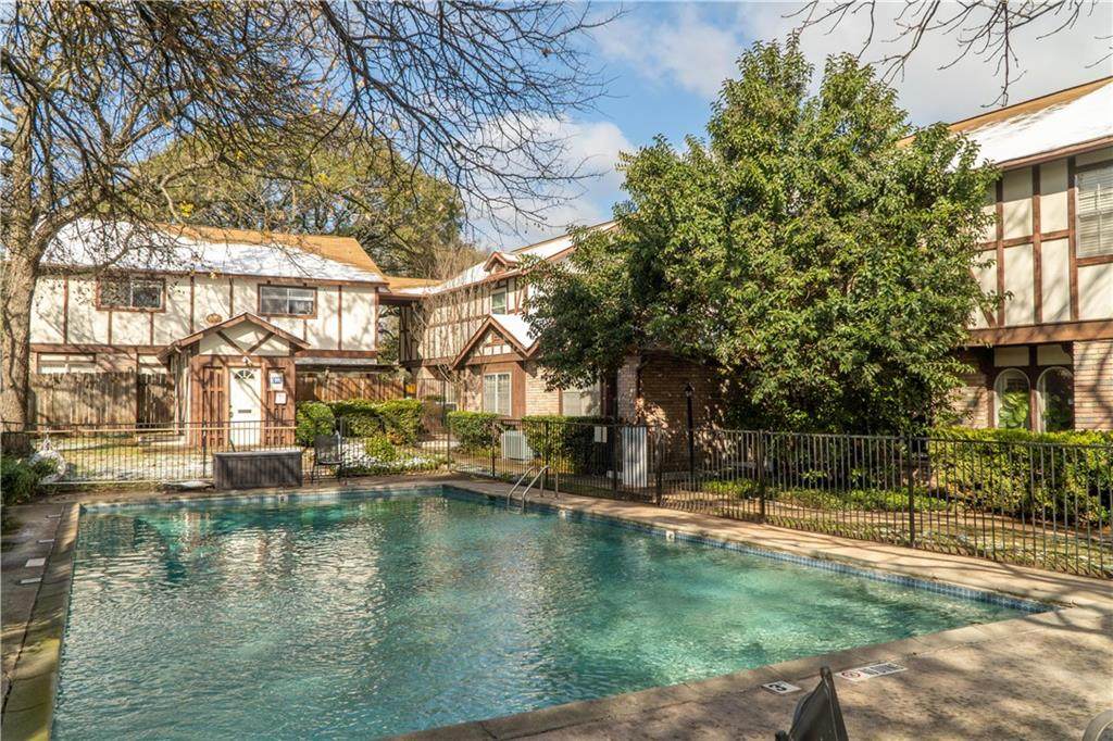 7409 Shadow Hill Dr - Photo 1
