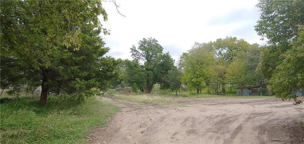 2404 Thrasher Ln - Photo 1