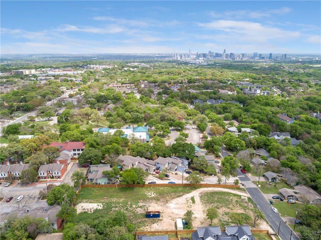 4012 Valley View Rd - Photo 1
