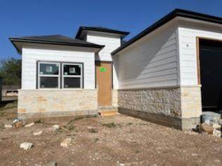 642 Cypress Ln - Photo 1