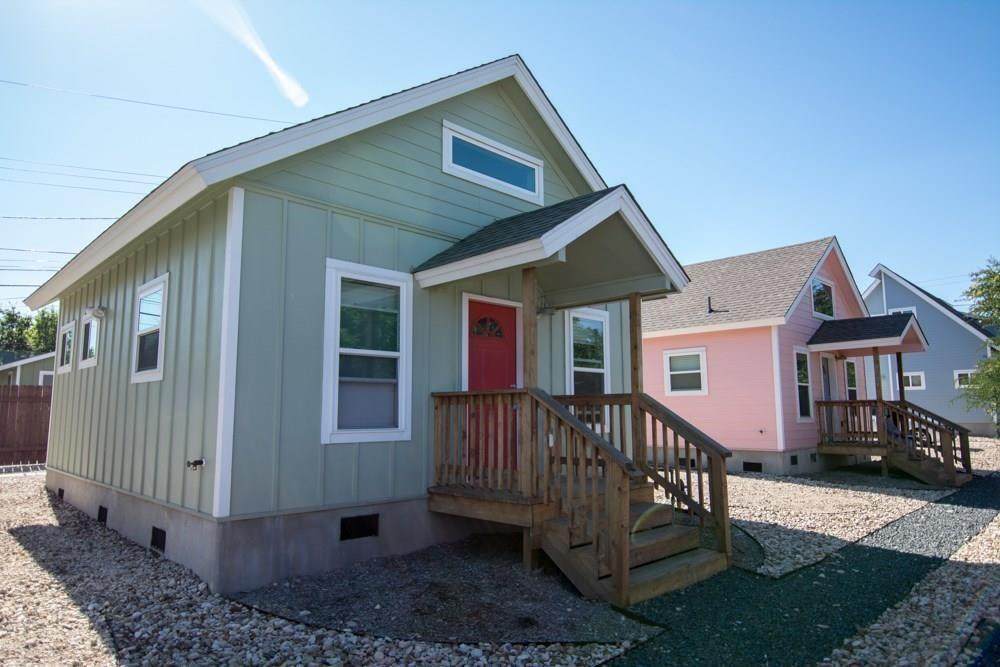 3141 12th St - Photo 1