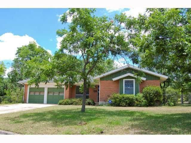 2711 Little John Ln - Photo 1
