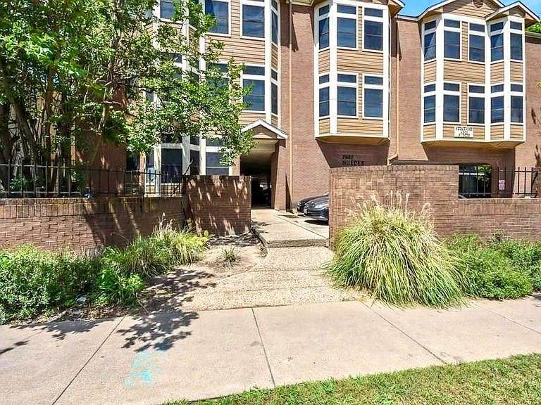 2802 Nueces St - Photo 1