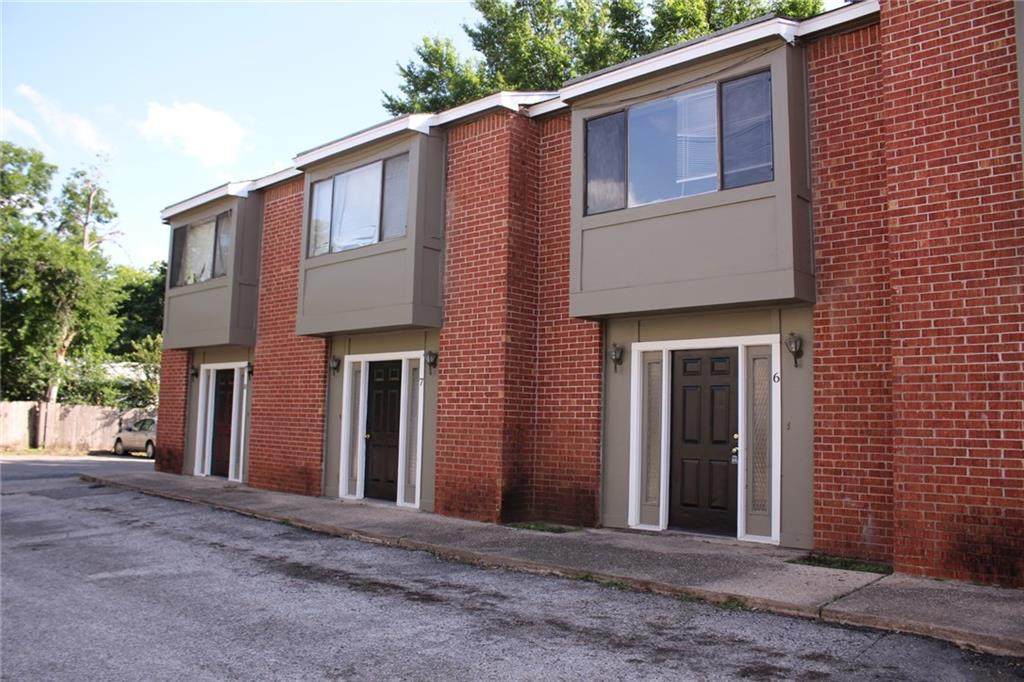 1221 Hopkins St - Photo 1