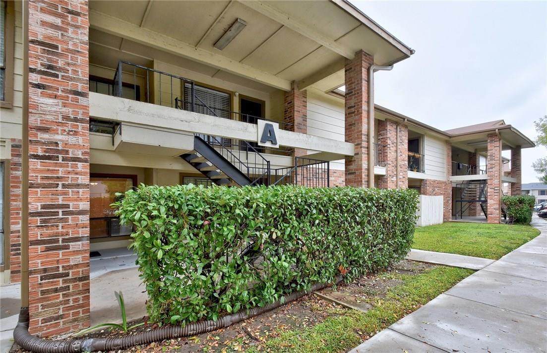 1705 Crossing Pl - Photo 1