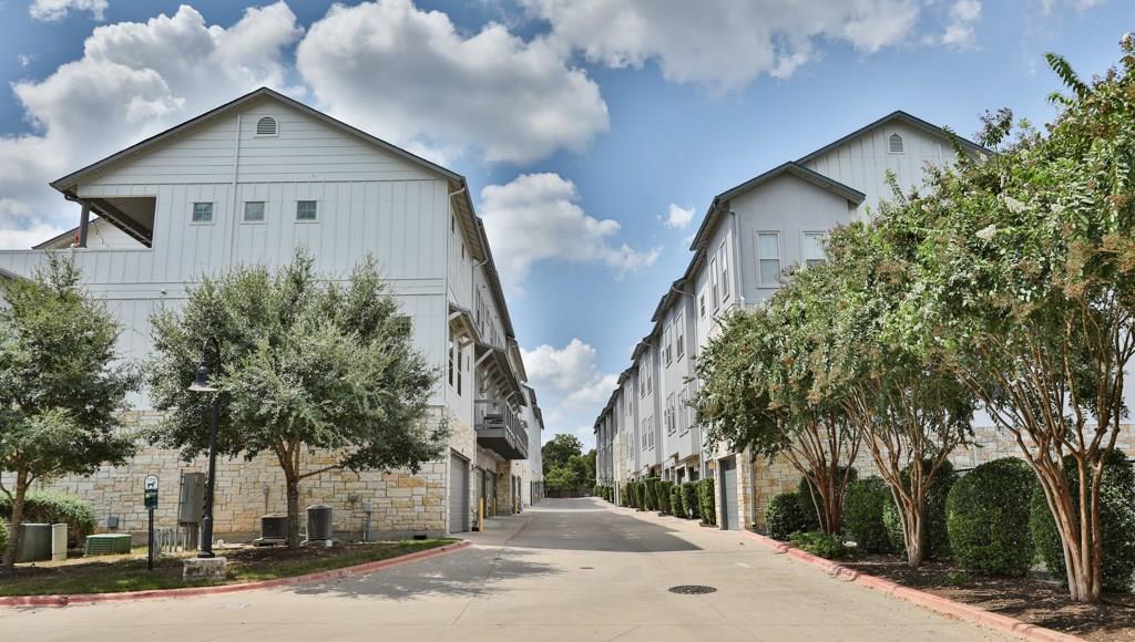 2520 Bluebonnet Ln - Photo 1