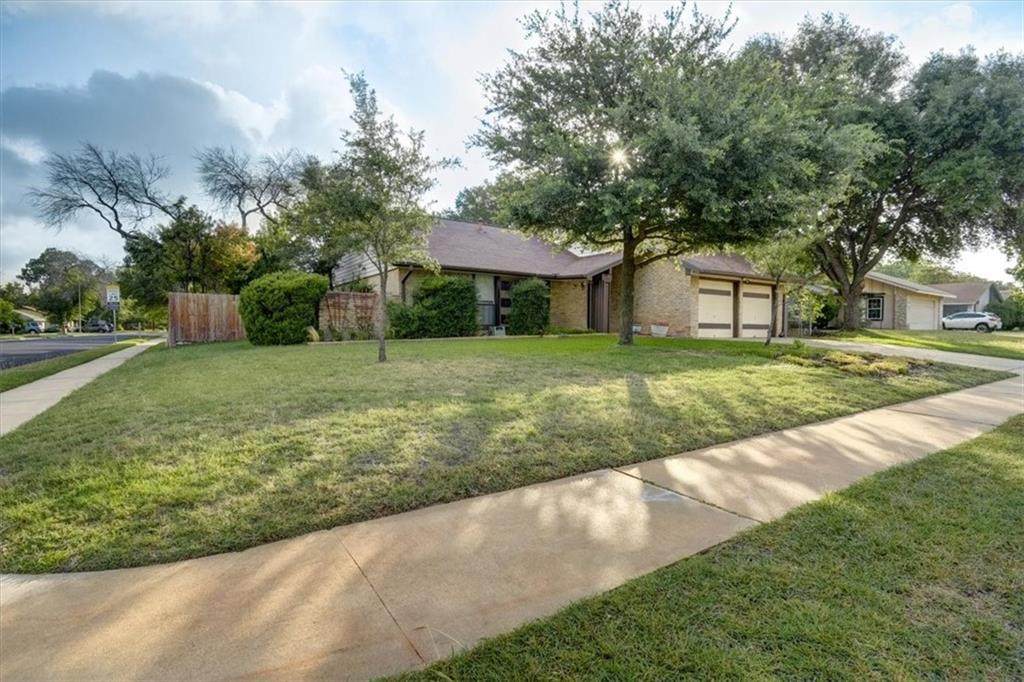 1112 Cripple Creek Dr - Photo 1