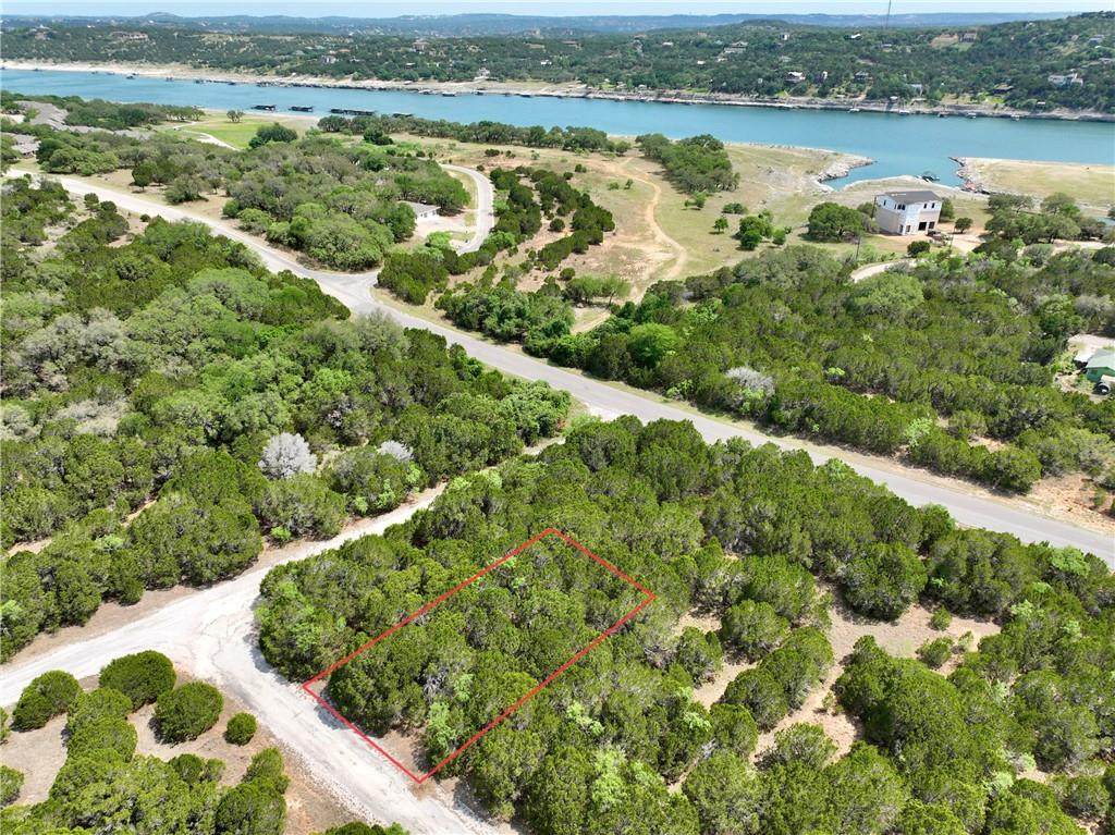 1802 Santa Cruz Cir - Photo 1