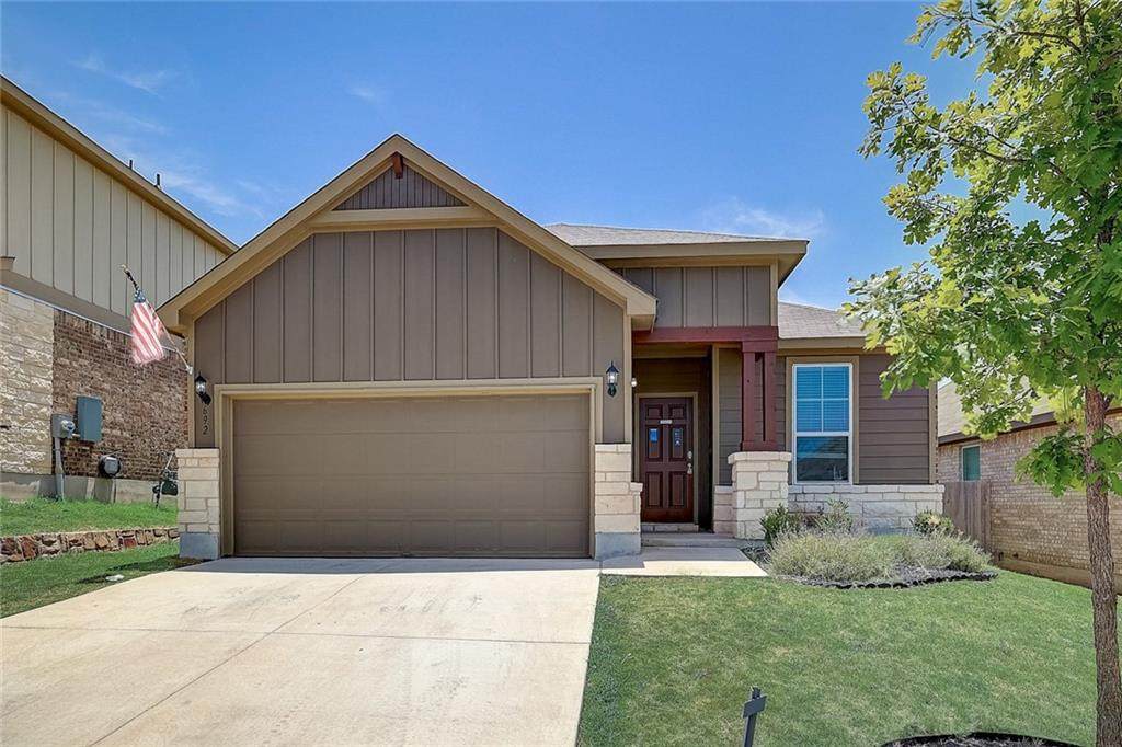 692 Bayberry Cir - Photo 1
