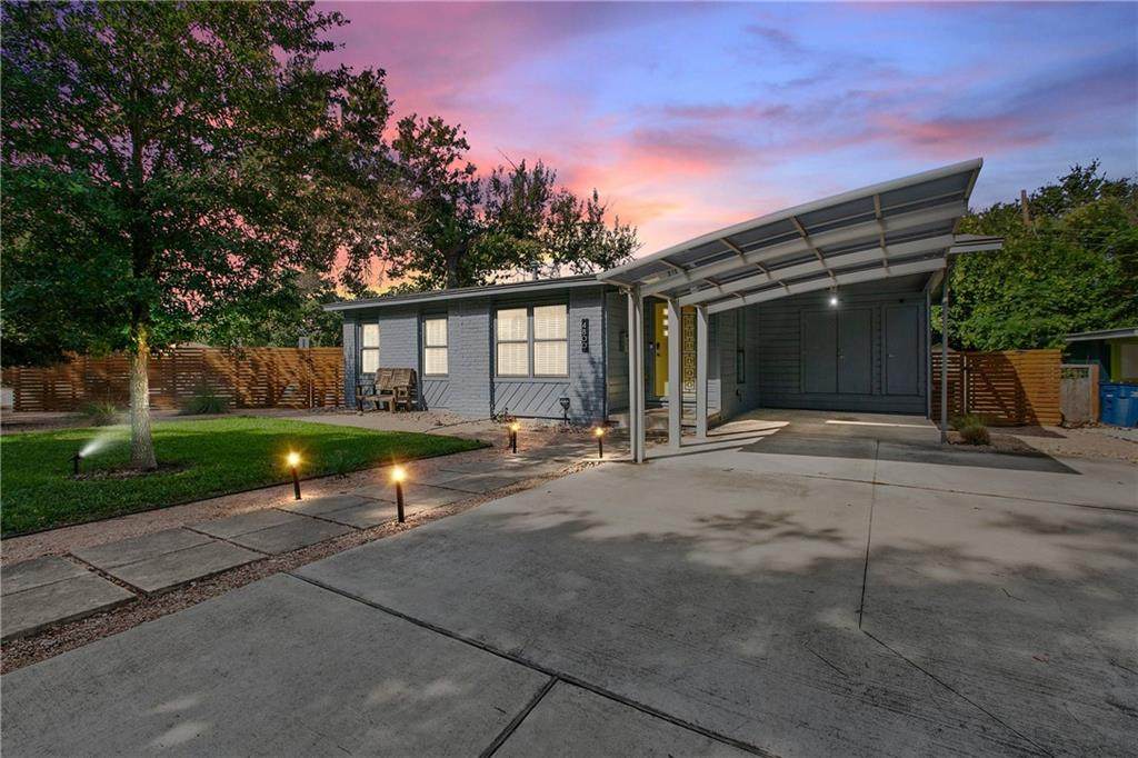 4800 Woodview Ave - Photo 1
