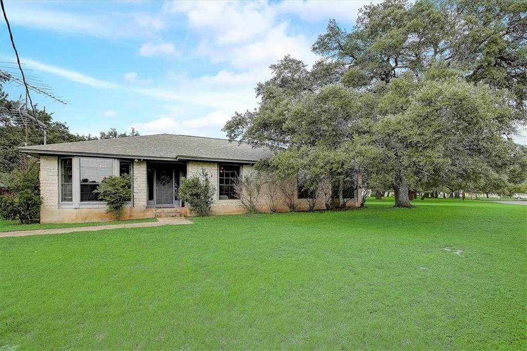 800 Oak Crest Ln - Photo 1