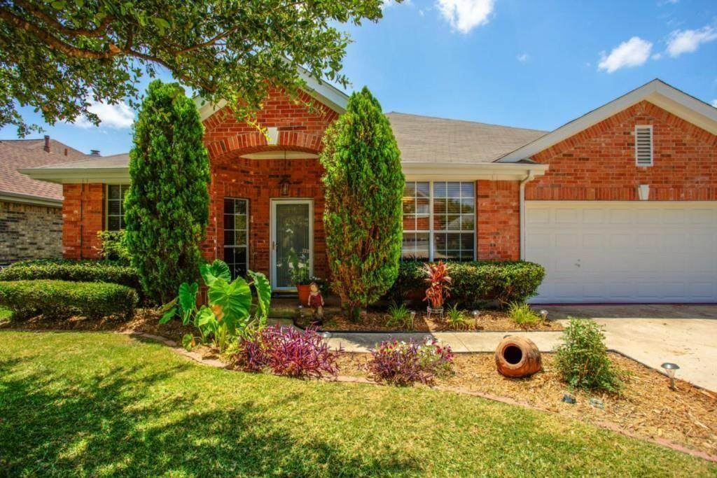 2202 Bent Bow Dr - Photo 1