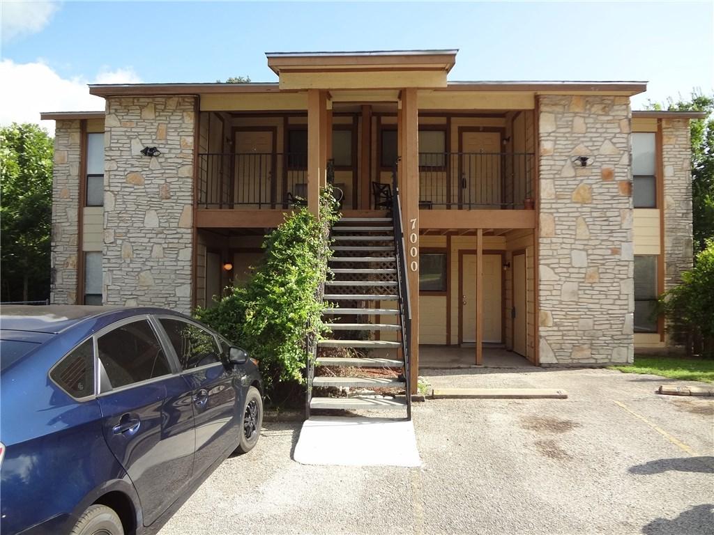 7000 Oak Meadow Cir - Photo 1