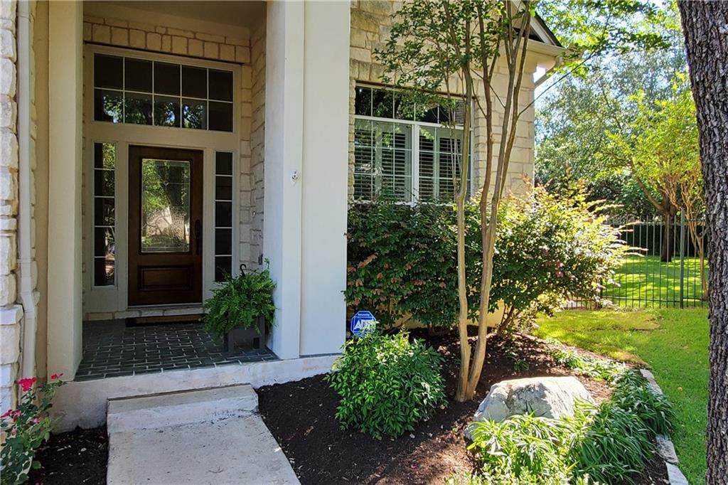 5000 Mission Oaks Blvd - Photo 1