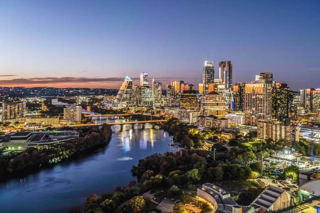https://bt-photos.global.ssl.fastly.net/austin/orig_boomver_1_5473242-2.jpg
