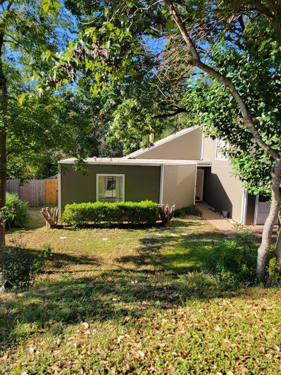 6810 Thorncliffe Rd - Photo 1