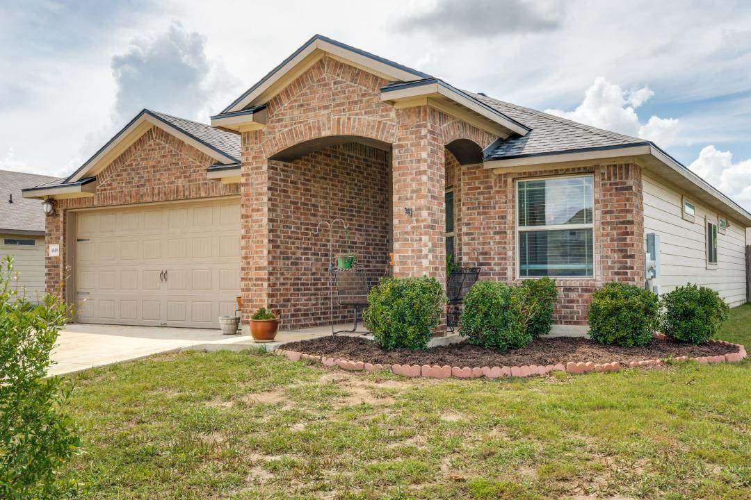 1618 Woodlands Dr - Photo 1