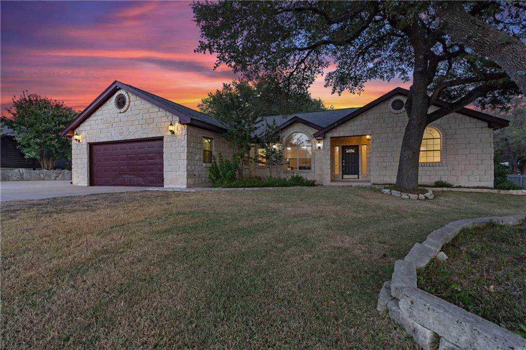 220 Meadow Oaks Dr - Photo 1